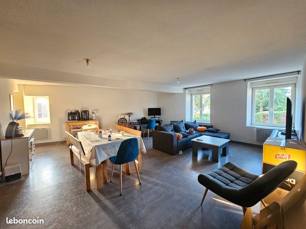 Appartement à louer, 82m², Mont-sous-Vaudrey