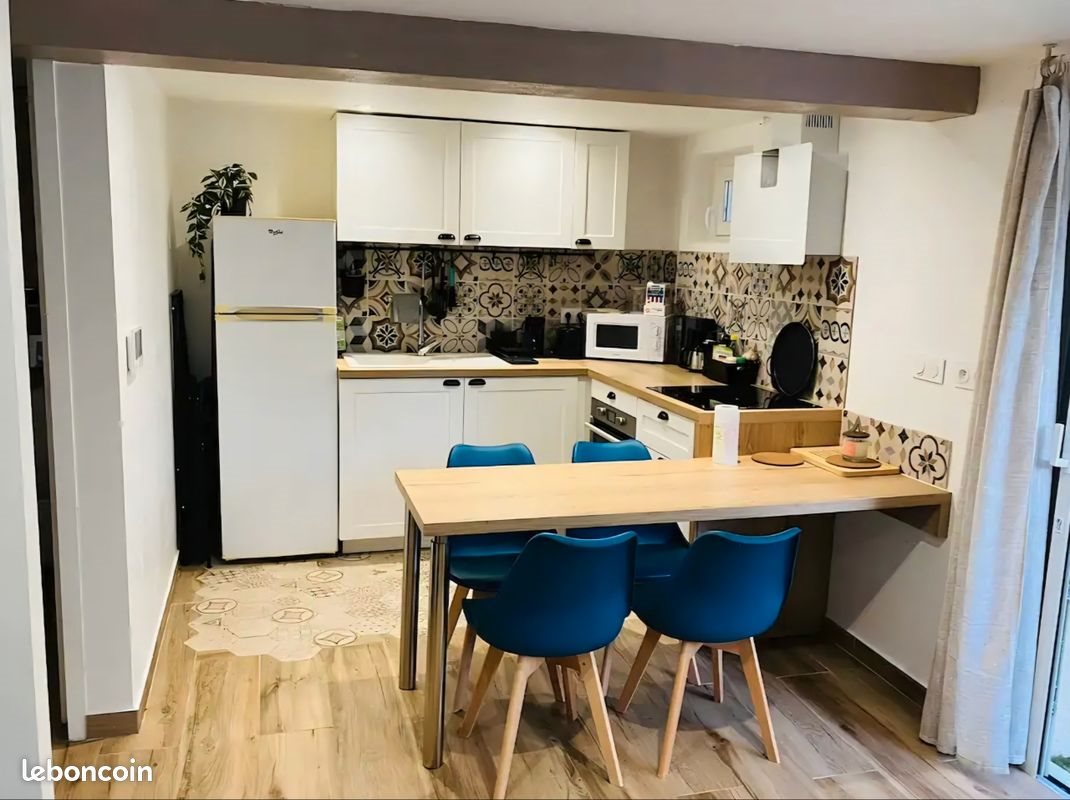 Appartement à louer, 40m², Belgentier