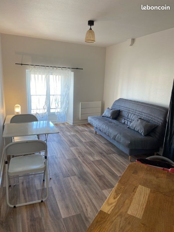 Appartement à louer, 21m², Neuville-de-Poitou