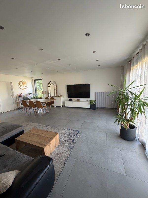 Maison à louer, 107m², Magnanville