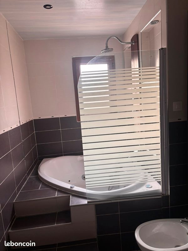 Appartement à louer, 120m², Belley