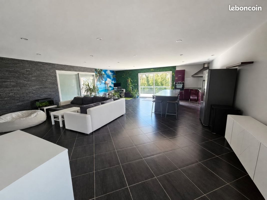 Maison à vendre, 170m², Saint-Marcellin-en-Forez