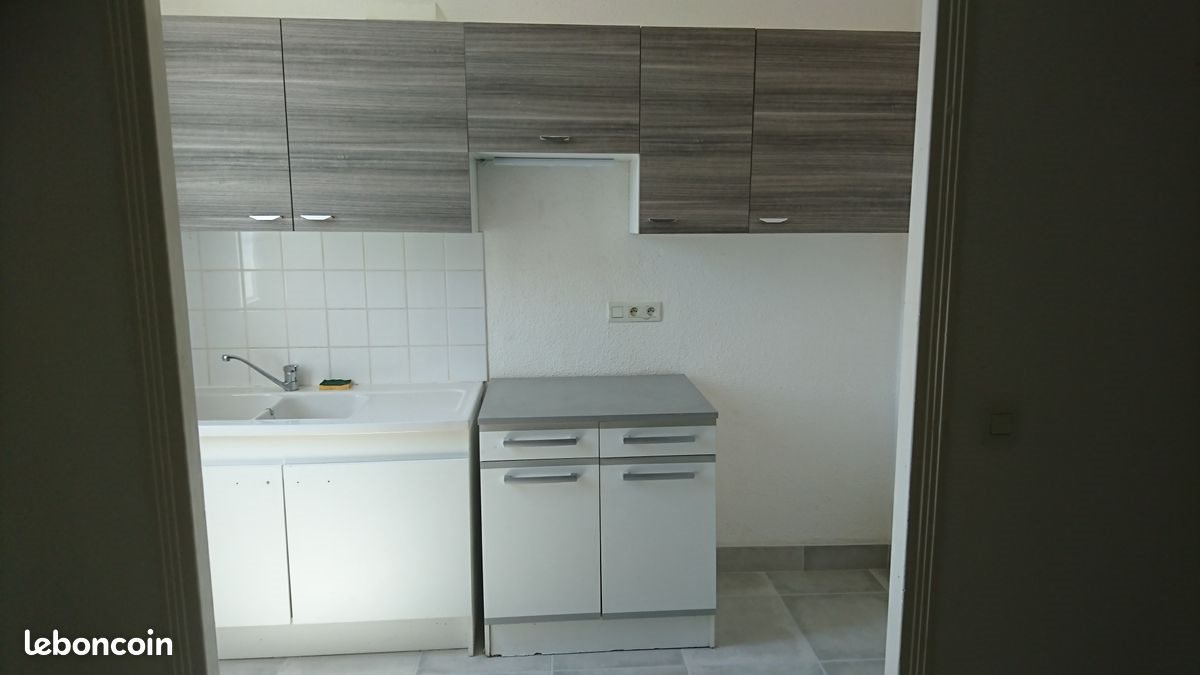 Appartement à louer, 65m², Serres
