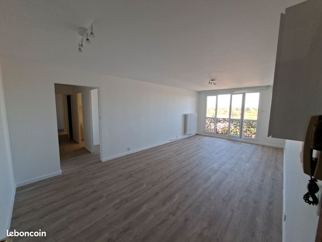 Appartement à louer, 75m², Meyzieu