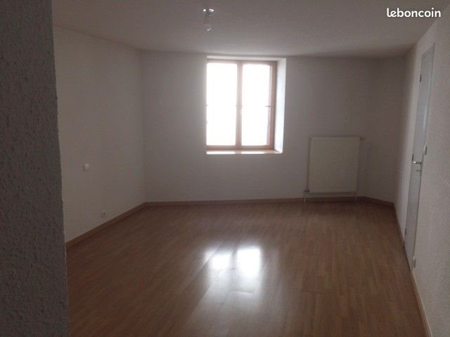 Maison à louer, 77m², Ambronay