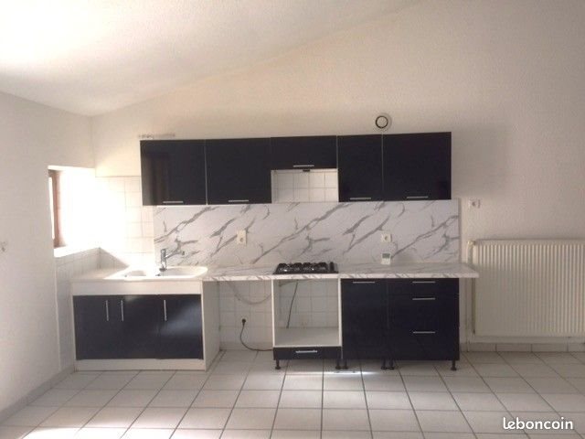 Maison à louer, 77m², Ambronay