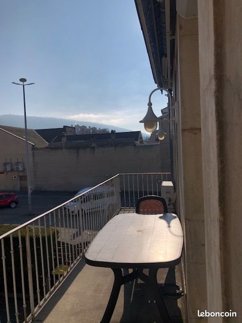 Appartement à louer, 28m², Oyonnax