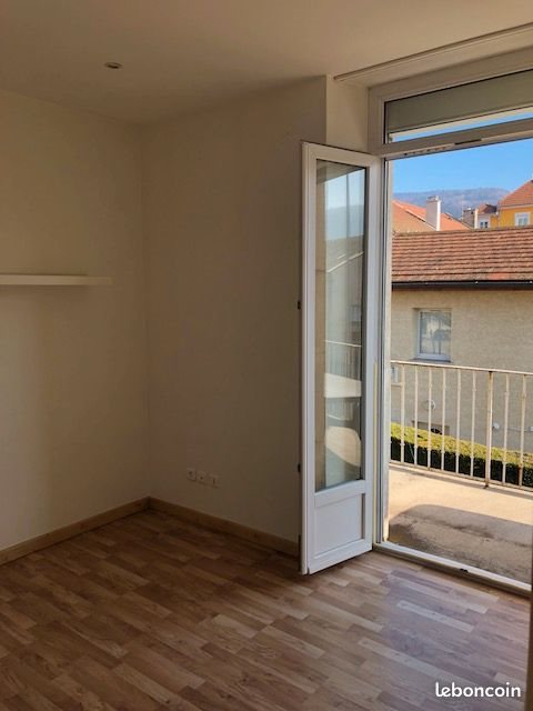 Appartement à louer, 28m², Oyonnax