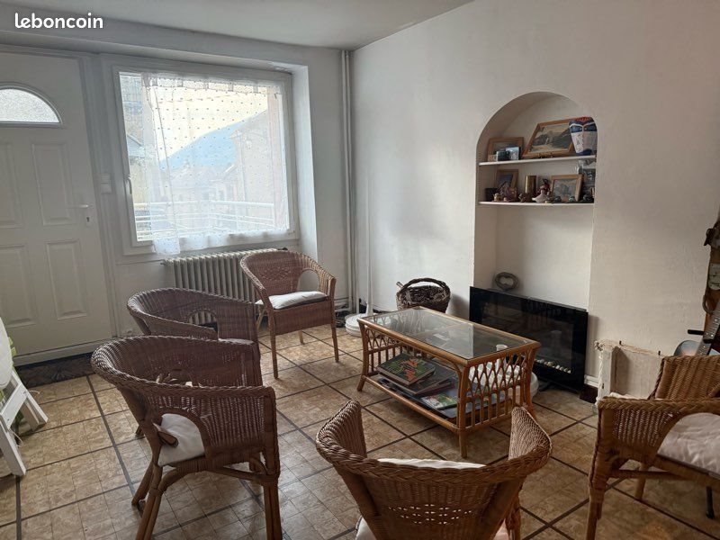 Maison à vendre, 80m², Corps