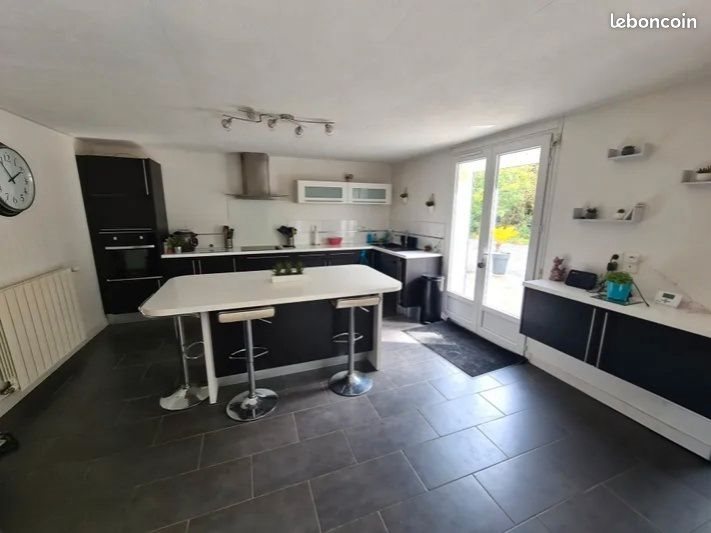 Maison à vendre, 208m², Saint-Savinien