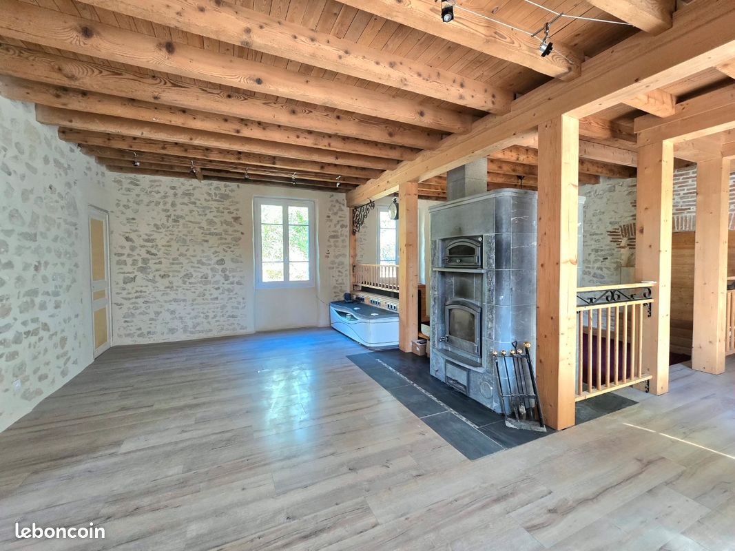 Maison à vendre, 200m², Ébreuil