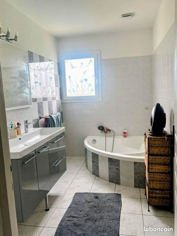 Maison à louer, 90m², Varennes