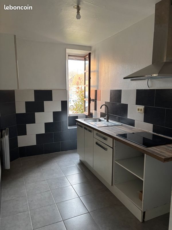 Appartement à louer, 56m², Montferrat