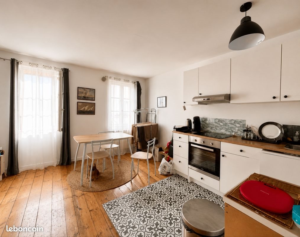 Appartement à louer, 45m², Rochefort