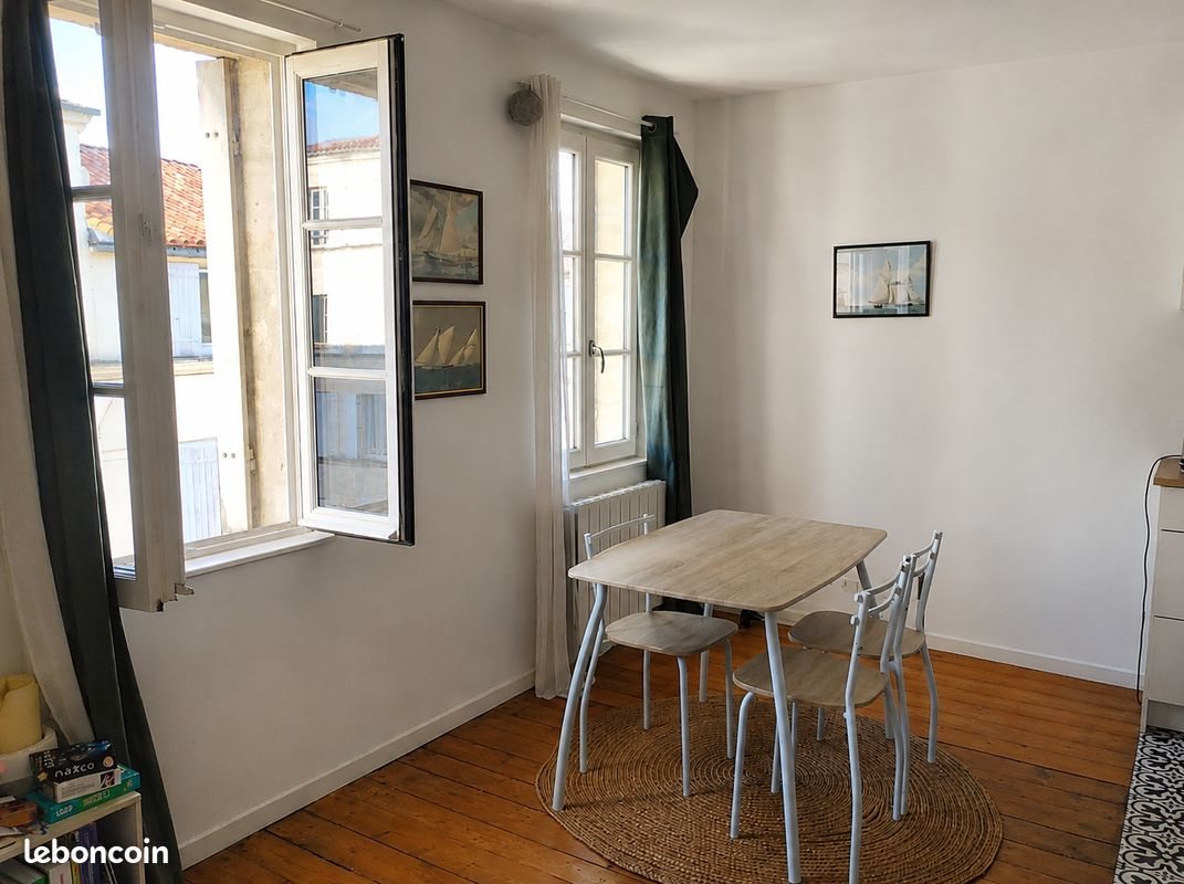 Appartement à louer, 45m², Rochefort