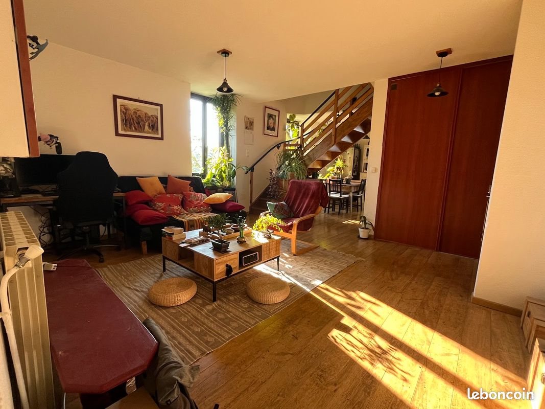 Appartement à louer, 68m², Villeneuve-de-Berg