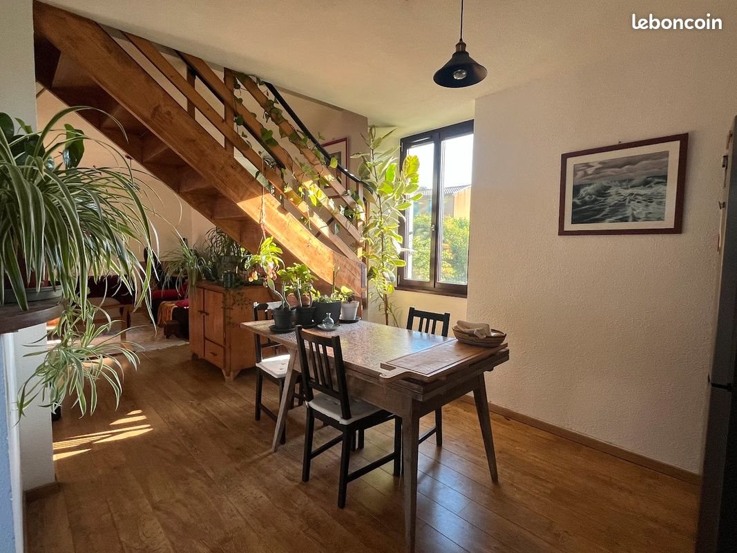 Appartement à louer, 68m², Villeneuve-de-Berg