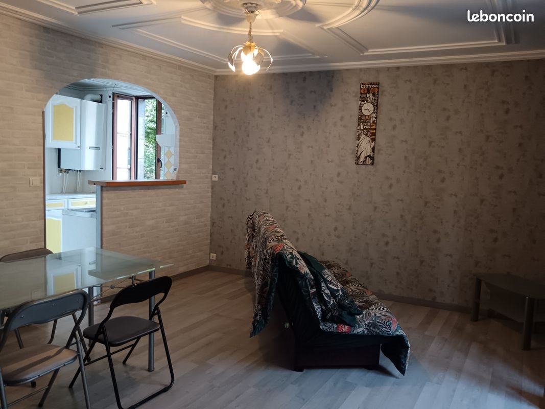 Appartement à louer, 45m², Aurillac
