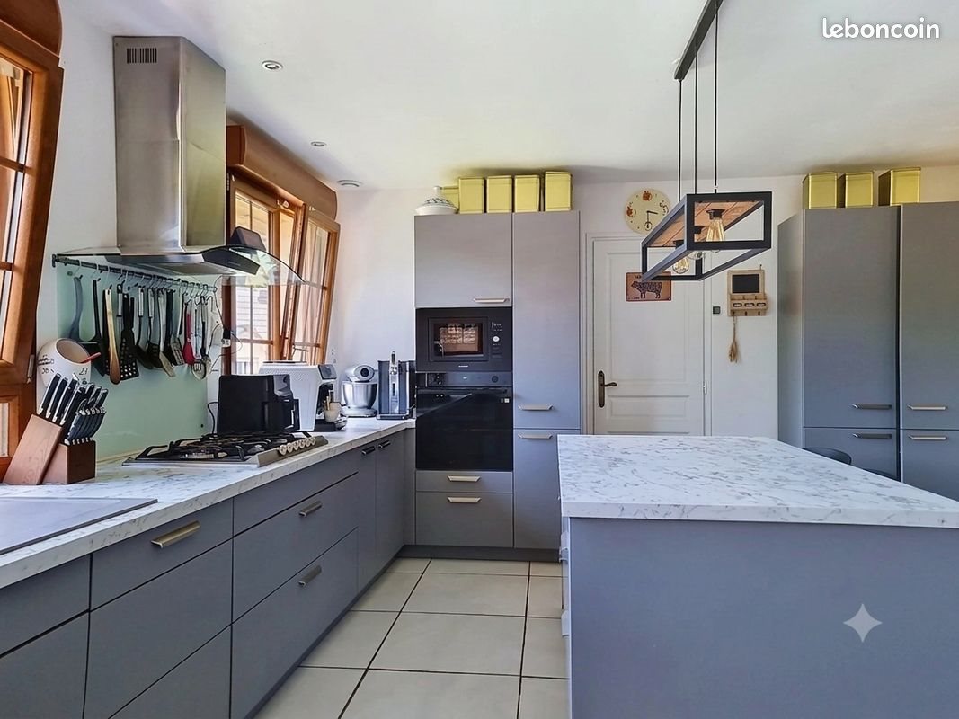 Maison à louer, 170m², Val-de-Scie