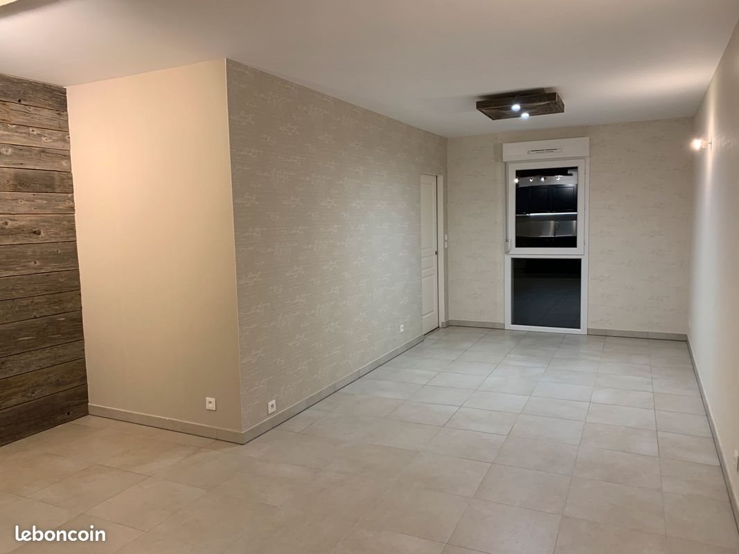 Appartement à louer, 68m², Sainte-Savine