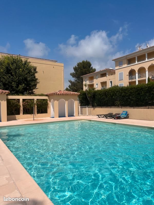 Appartement à louer, 85m², Biot
