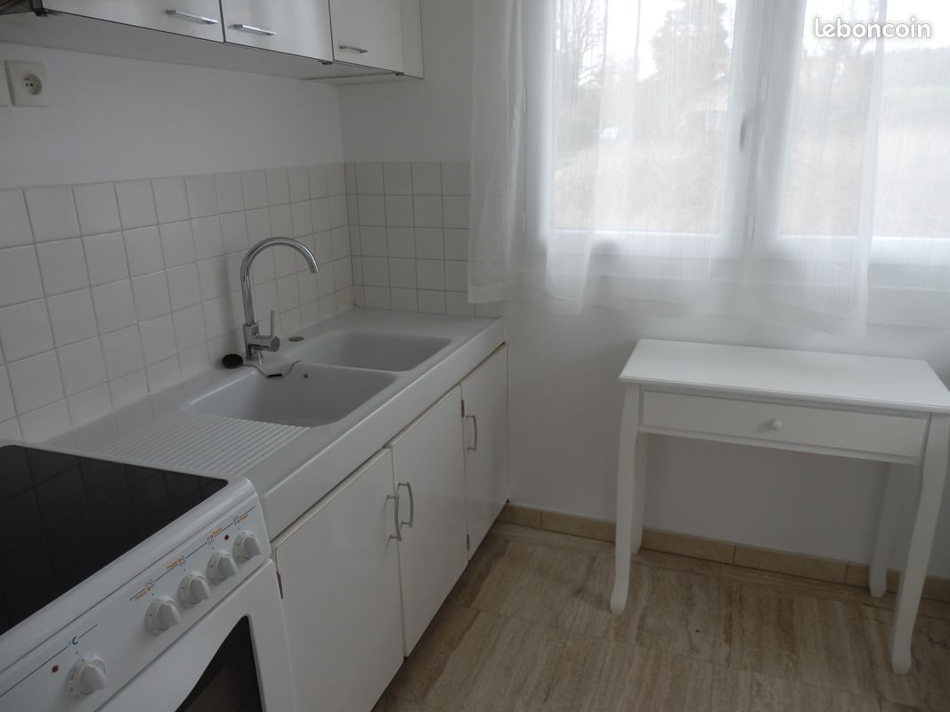 Appartement à louer, 30m², Méré