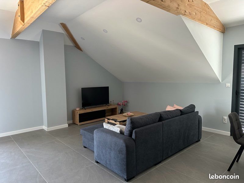 Appartement à louer, 83m², Ornex