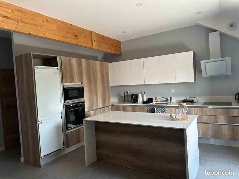 Appartement à louer, 83m², Ornex