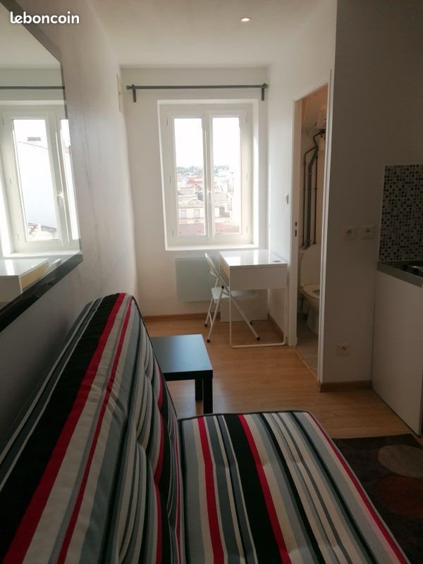 Appartement à louer, 18m², Nîmes