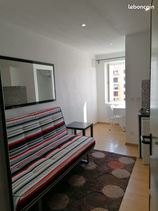 Appartement à louer, 18m², Nîmes