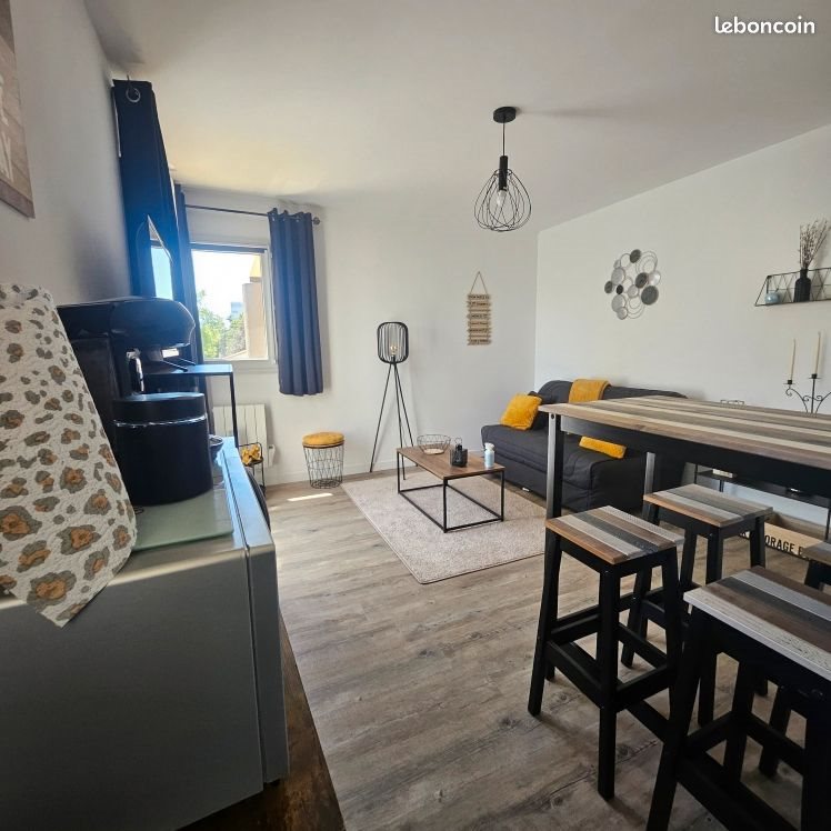 Appartement à louer, 25m², Niort