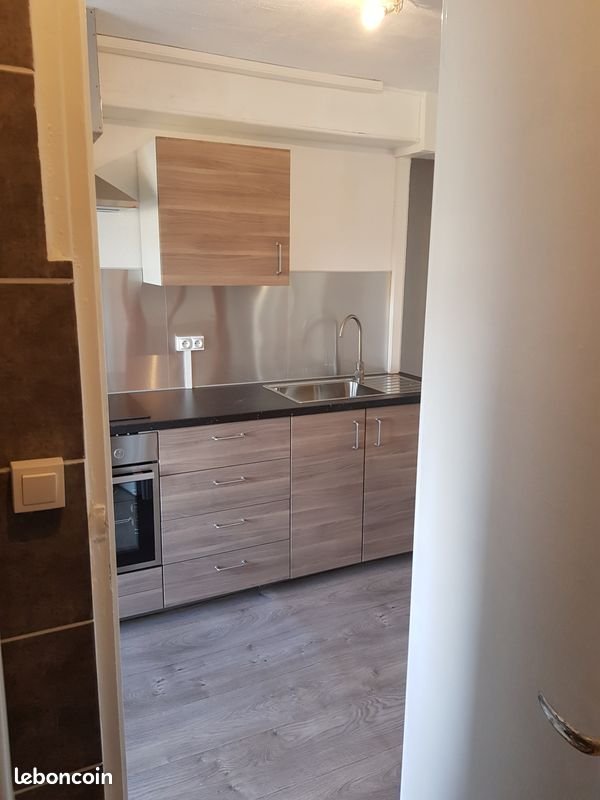 Appartement à louer, 54m², Aubignosc
