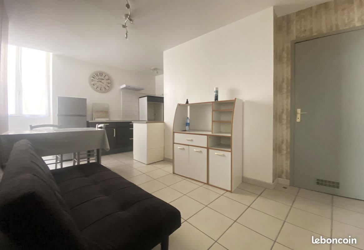 Appartement à louer, 40m², Montfrin