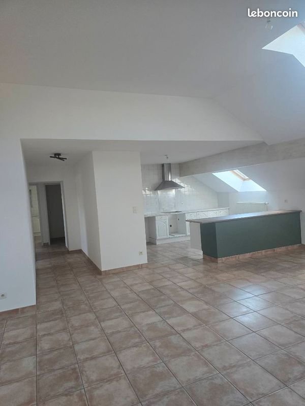 Appartement à louer, 140m², Larians-et-Munans