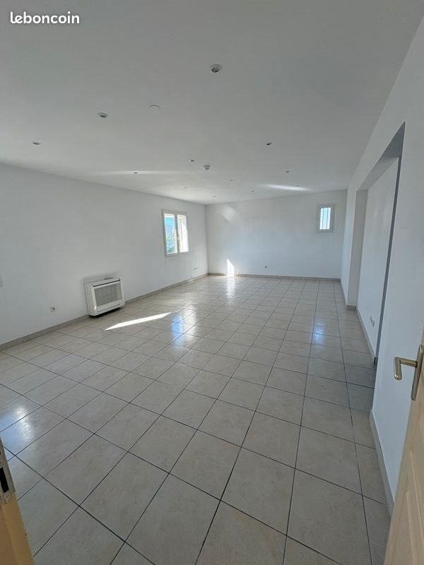 Appartement à louer, 100m², Pézenas
