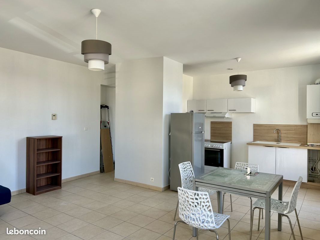 Appartement à louer, 57m², Courthézon