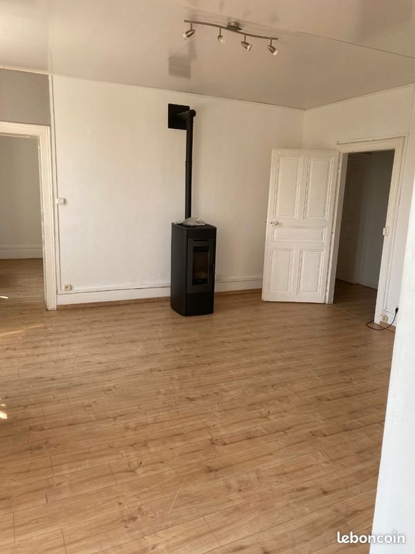 Appartement à louer, 92m², Lure