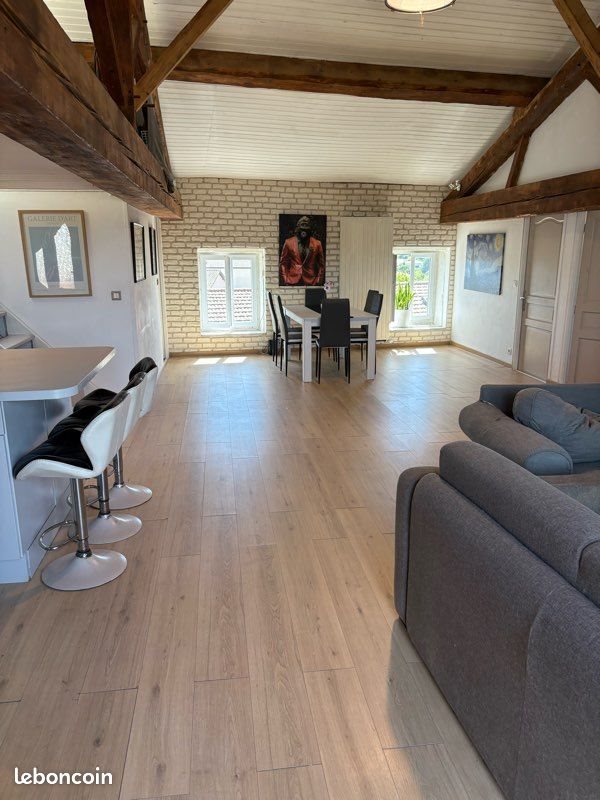 Appartement à vendre, 105m², Cailloux-sur-Fontaines