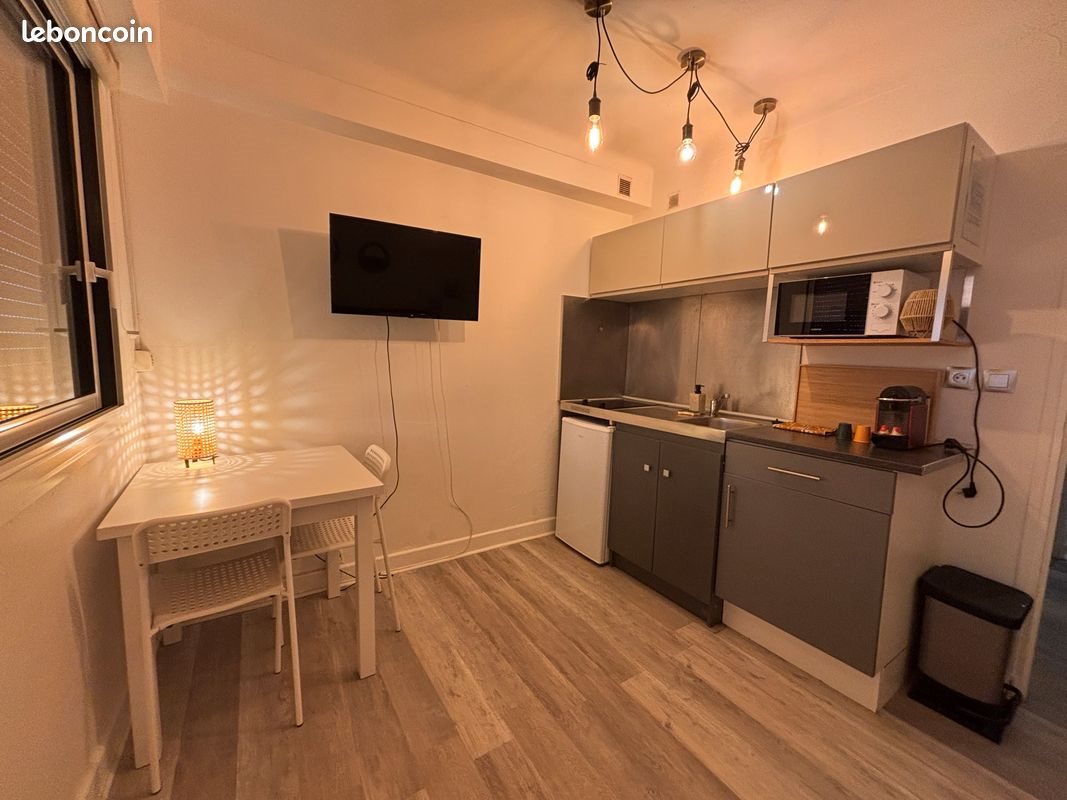 Appartement à louer, 18m², Antibes