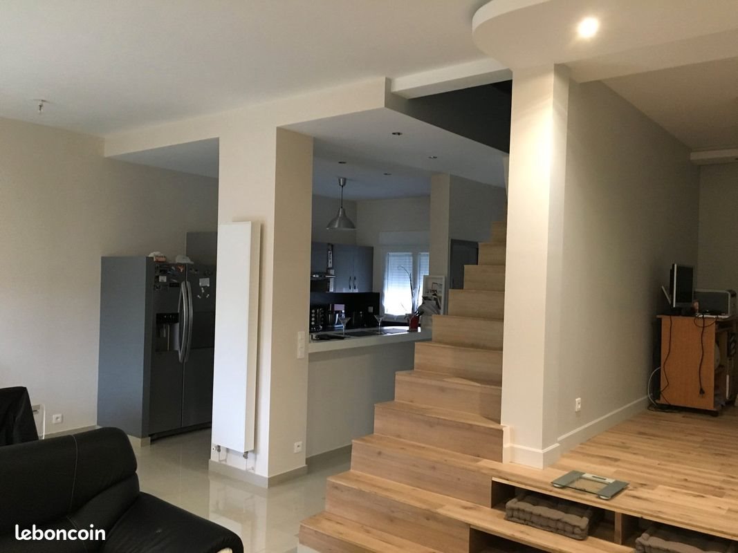 Maison à louer, 70m², Viviers-lès-Montagnes