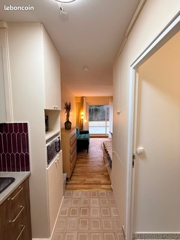 Appartement à louer, 20m², Suresnes