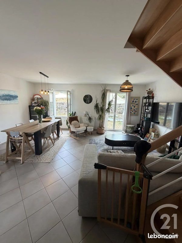 Maison à louer, 115m², Villié-Morgon