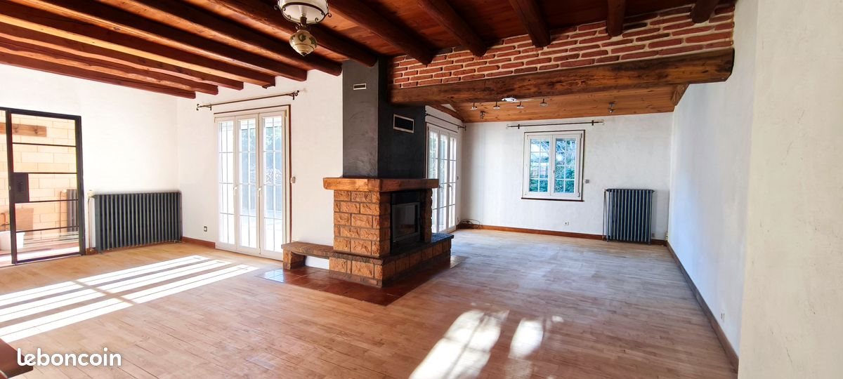 Maison à vendre, 185m², Saint-Genès-Champanelle