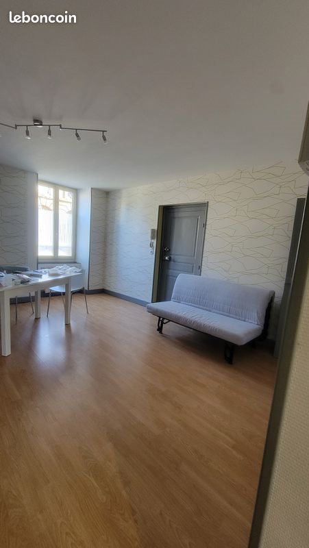 Appartement à louer, 45m², Moulins