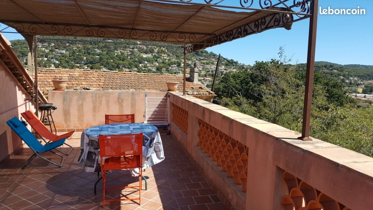 Appartement à louer, 45m², Carqueiranne