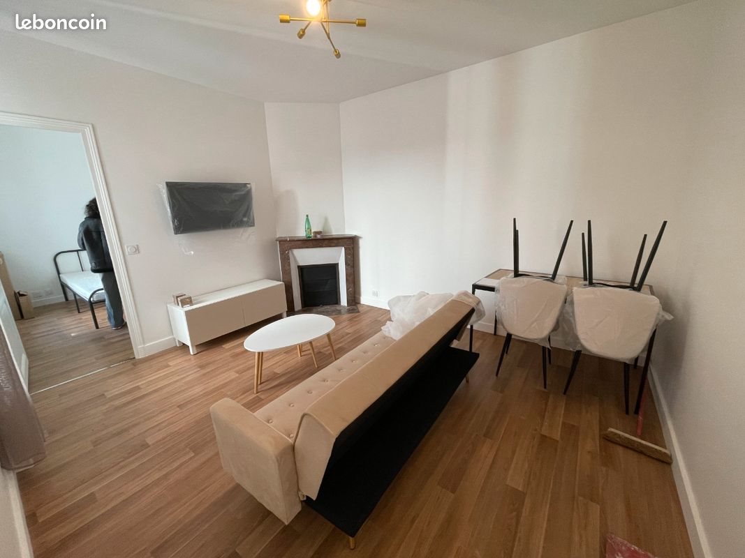 Appartement à louer, 35m², Courbevoie