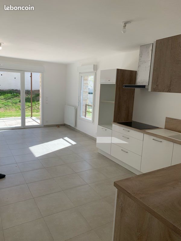 Maison à louer, 91m², Robion