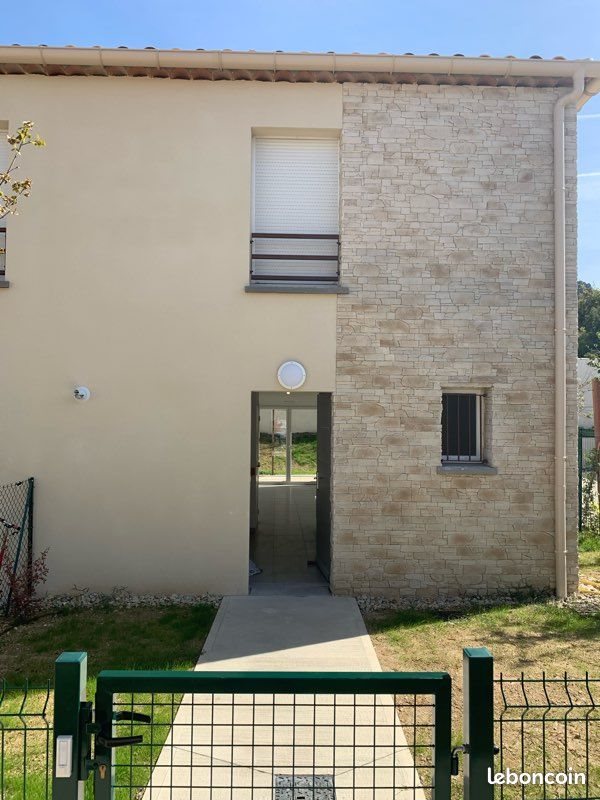 Maison à louer, 91m², Robion