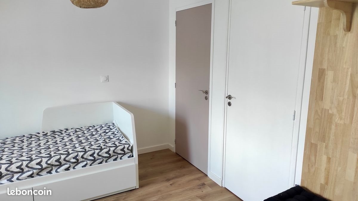 Appartement à louer, 17m², Meslan
