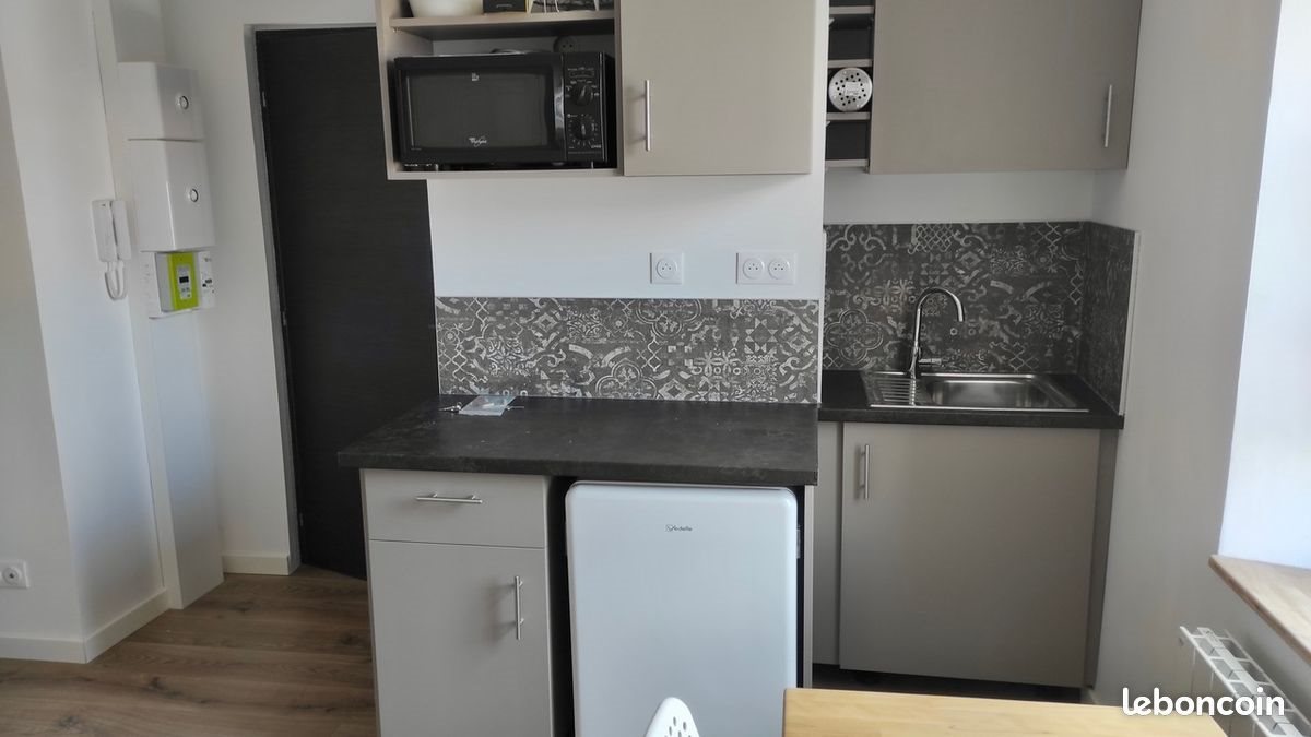 Appartement à louer, 17m², Meslan